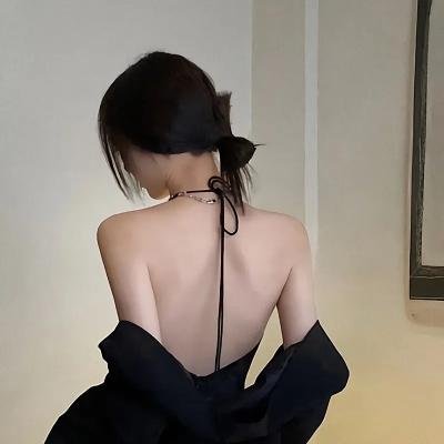 他夏天住在楼下
